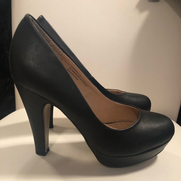 6” Black Madden pumps - Picture 2 of 5